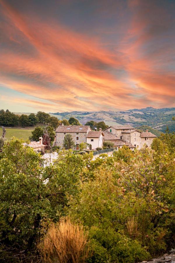Tenuta Borgo Santa Cecilia Gubbio Exteriör bild