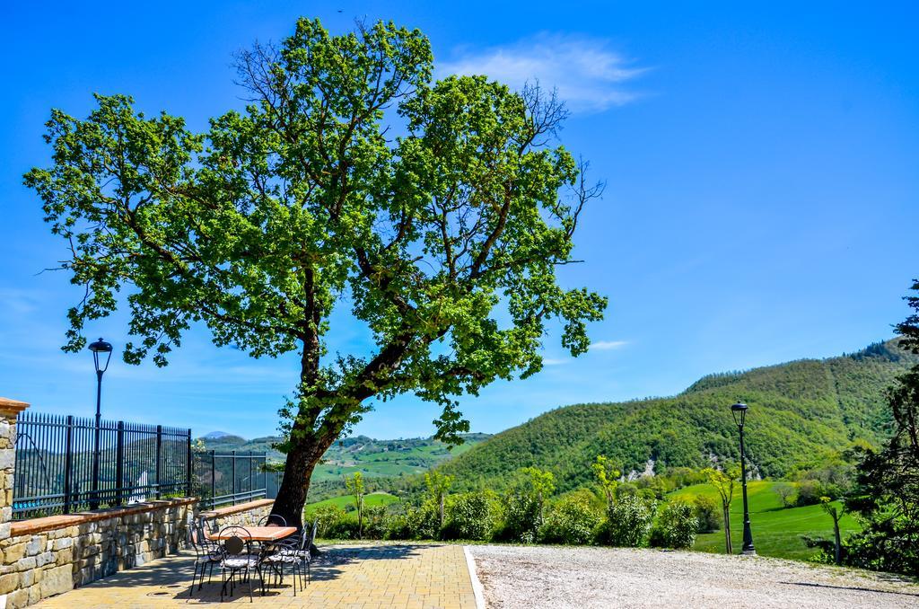 Tenuta Borgo Santa Cecilia Gubbio Exteriör bild